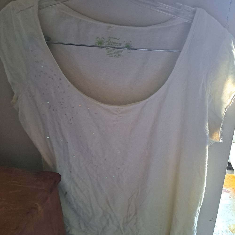 Elegant White Sleeveless Top